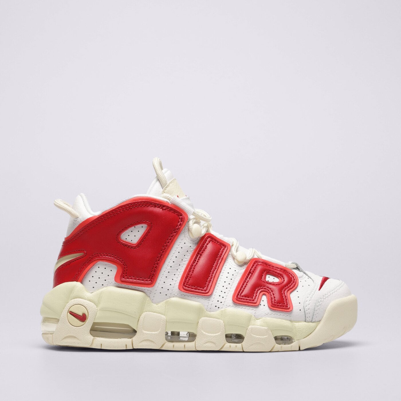 Дамски маратонки WMNS NIKE AIR MORE UPTEMPO  fn3497-100 цвят бял