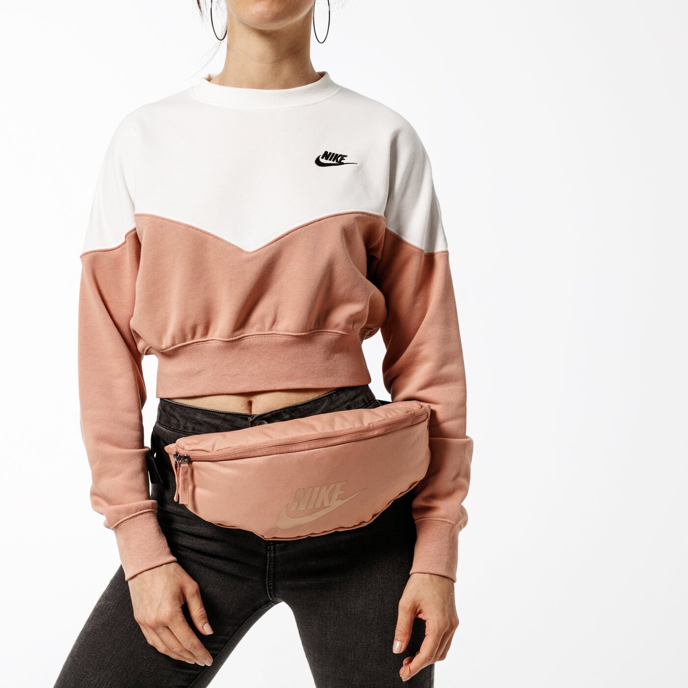 Дамска чанта за кръст NIKE ЧАНТА ЗА КРЪСТ NK HERITAGE HIP PACK ba5750605 цвят розов