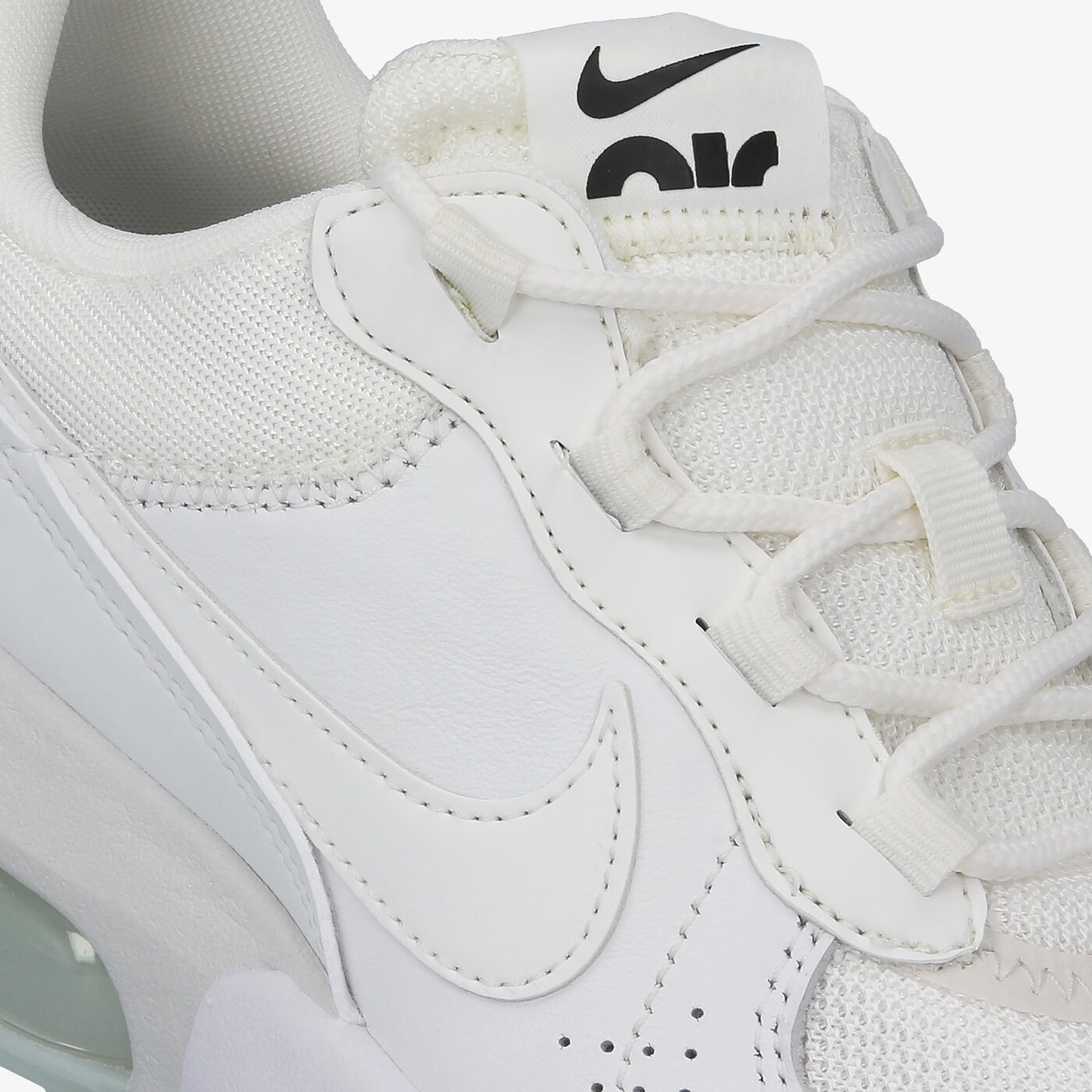 Дамски маратонки NIKE W AIR MAX VERONA cu7846-101 цвят бял