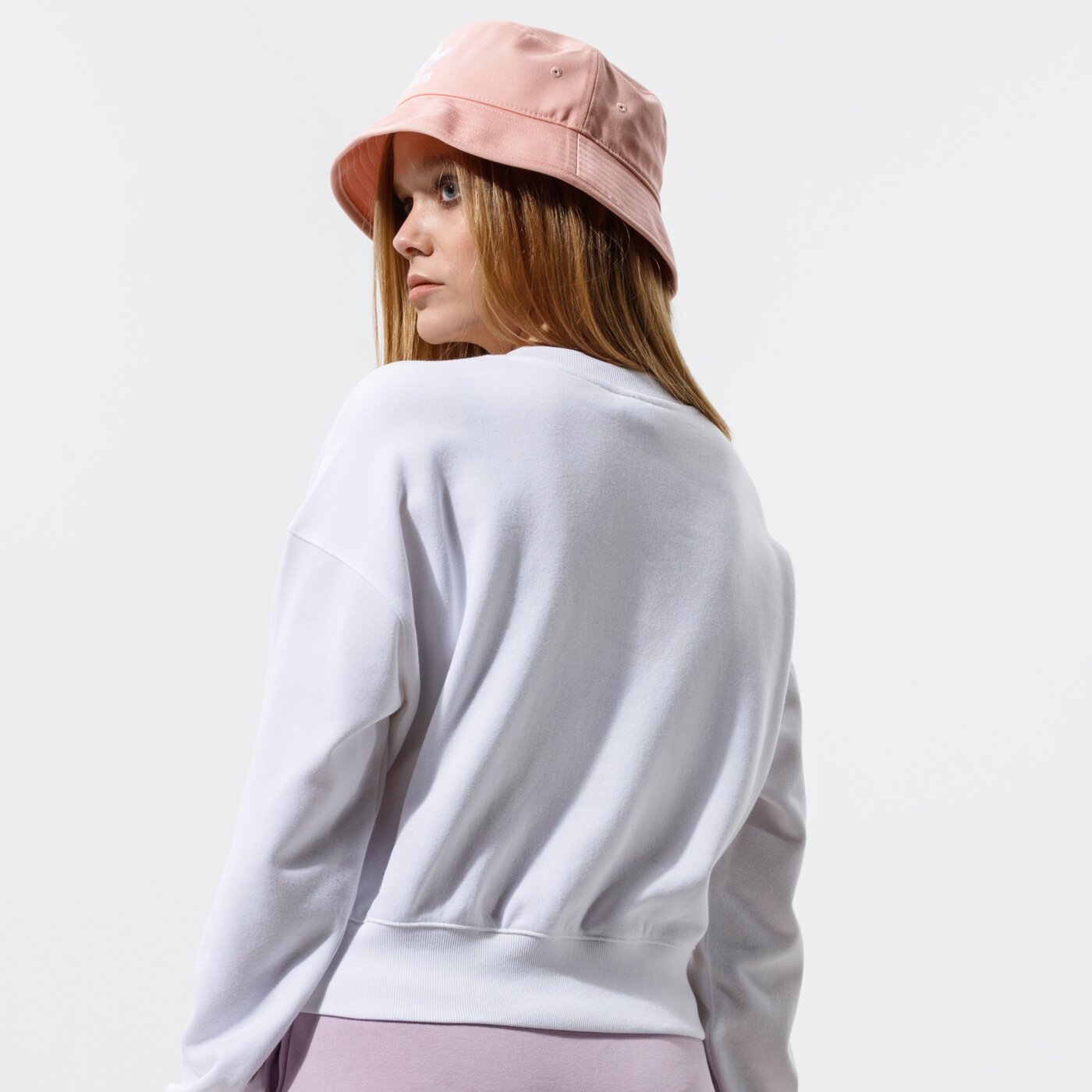 Дамски суичър CHAMPION СУИТЧЪР CREWNECK SWEATSHIRT 112588ww001 цвят бял