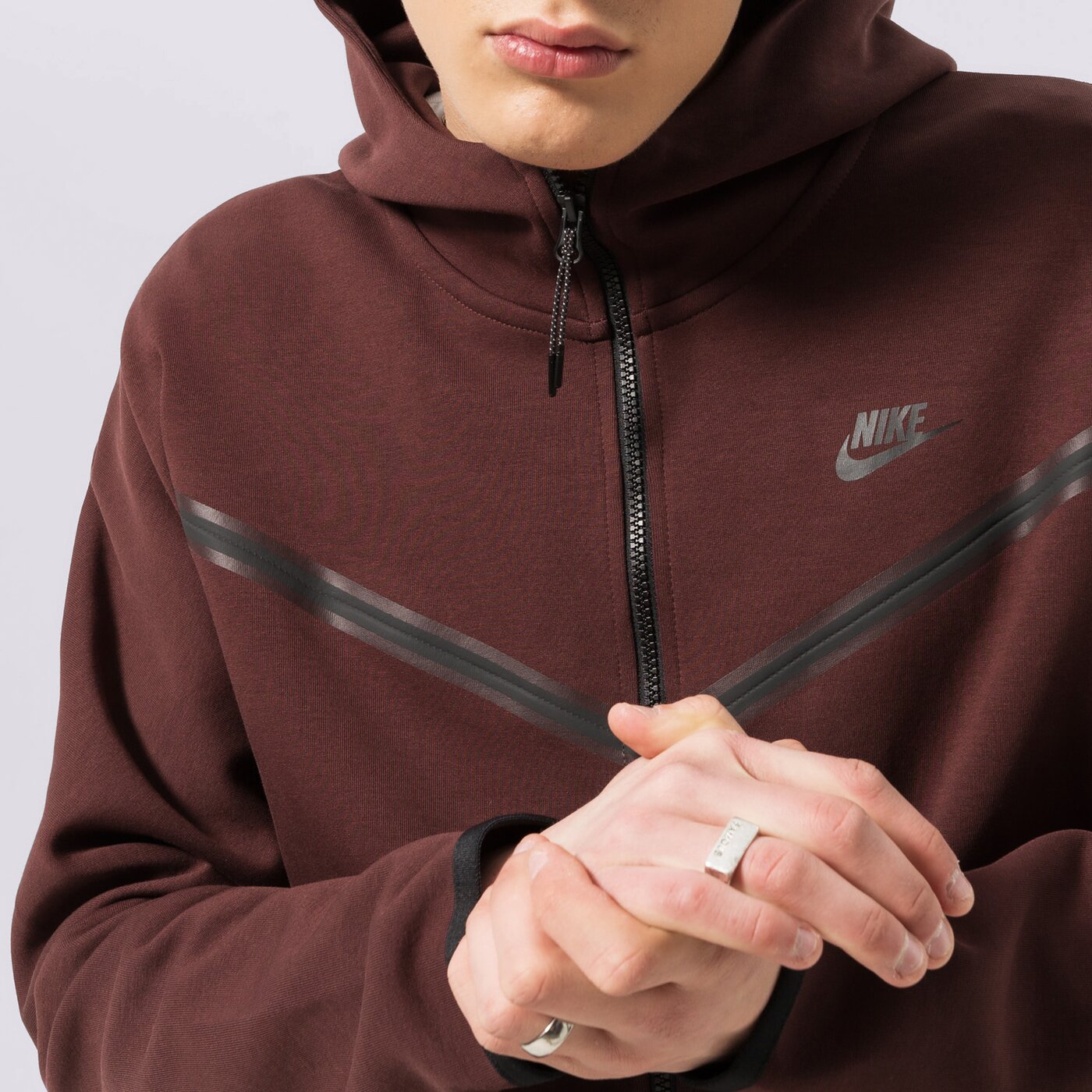 Мъжки суичър NIKE СУИТЧЪР С КАЧУЛКА SPORTSWEAR TECH FLEECE cu4489-227 цвят кафяв