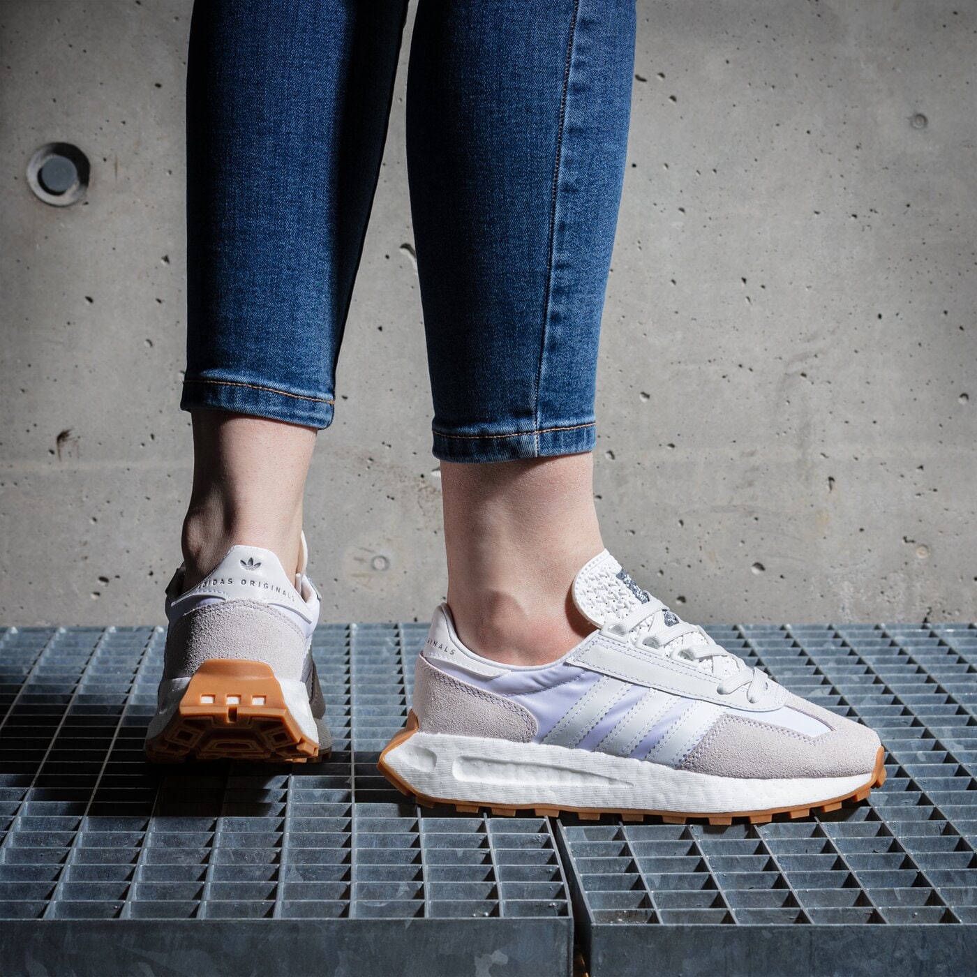 Детски маратонки ADIDAS RETROPY E5 J gw0786 цвят бял