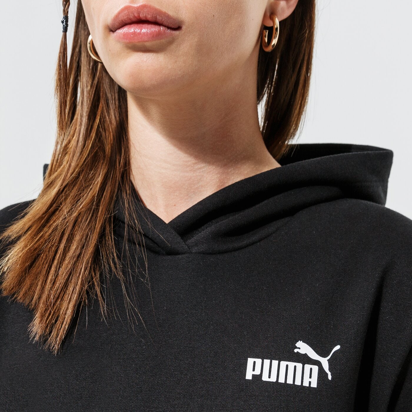 Дамски PUMA РОКЛЯ ESS HOODED АНЦУГS FL - PUMA BLACK 58912901 цвят черен