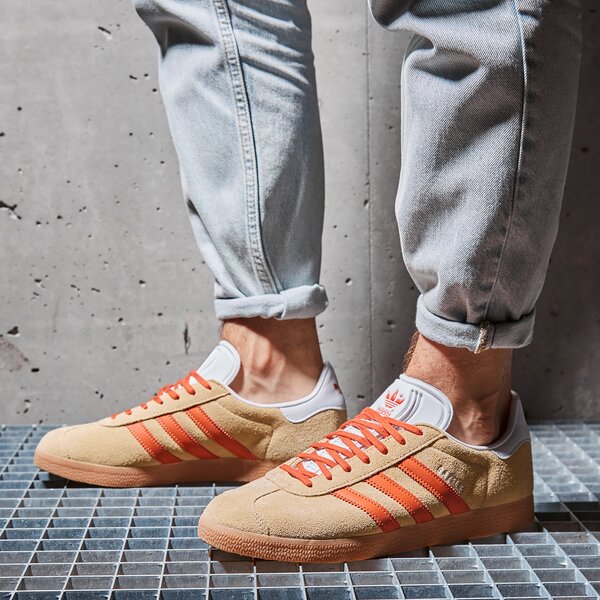 Мъжки маратонки ADIDAS GAZELLE  fx5494 цвят бежов