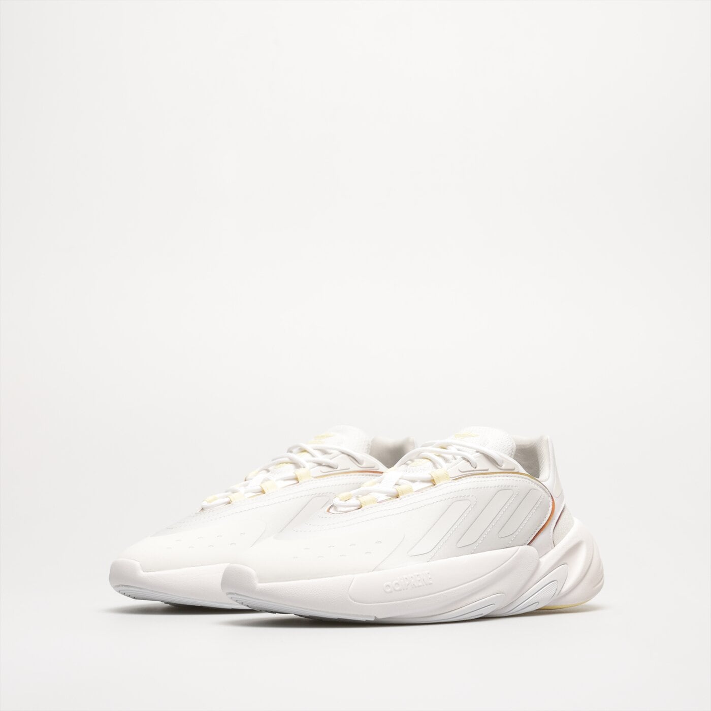 Детски маратонки ADIDAS OZELIA J hq1598 цвят бял