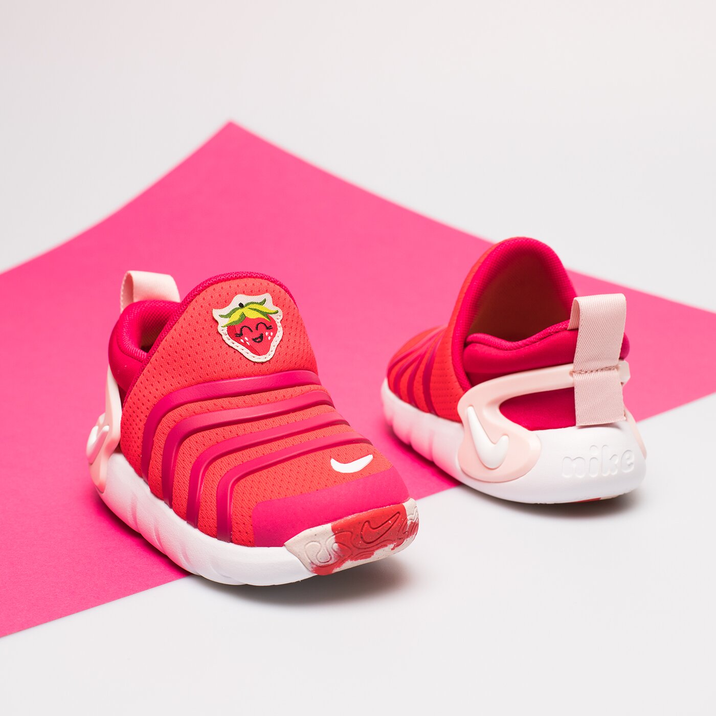 Детски маратонки NIKE DYNAMO GO! SE  do9376-600 цвят червен