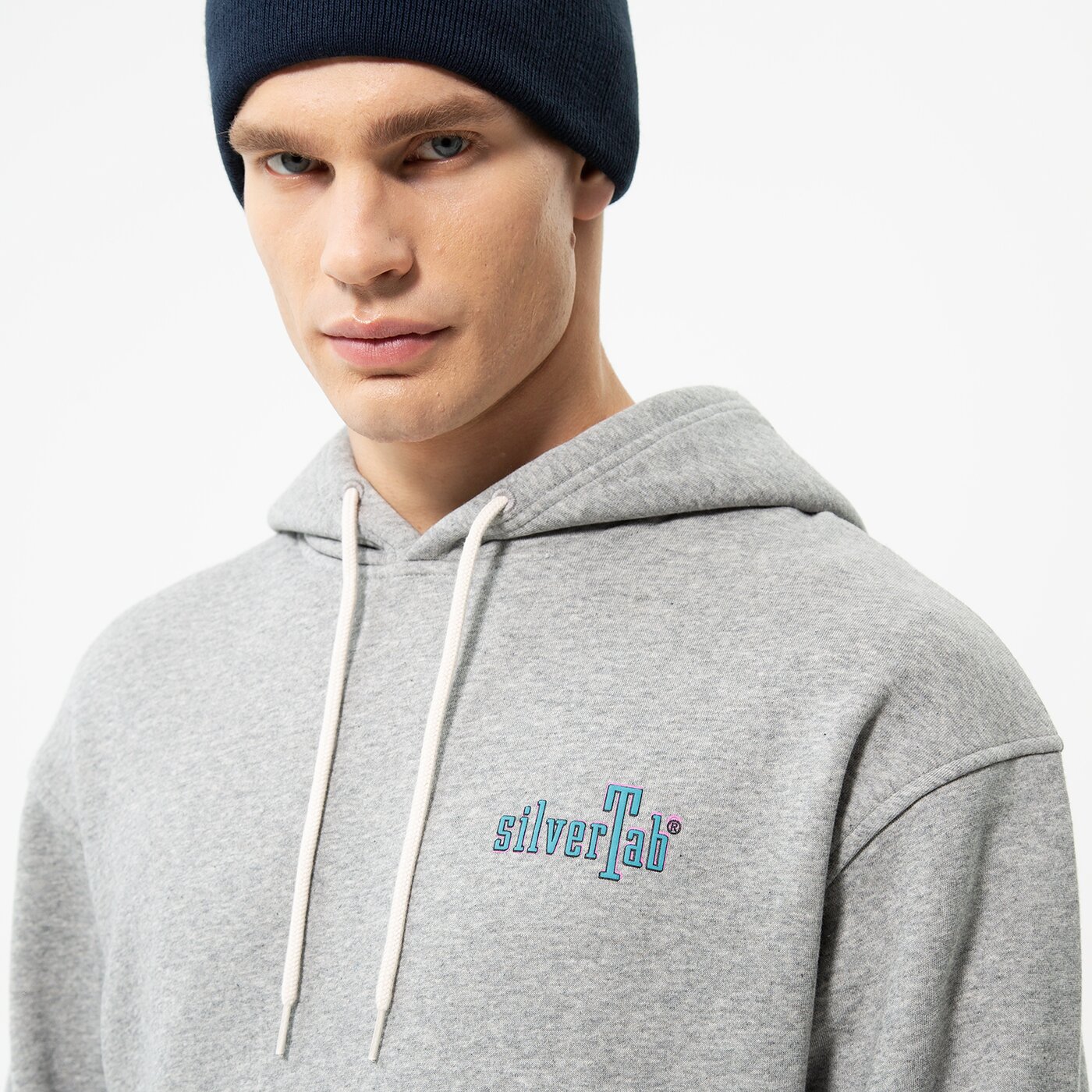 Мъжки суичър LEVI'S СУИТЧЪР С КАЧУЛКА RELAXED GRAPHIC PO 38479-0138 цвят сив