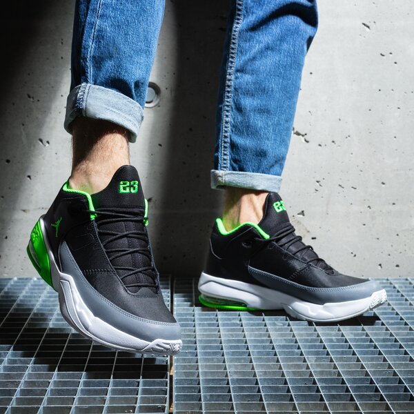 Мъжки маратонки JORDAN MAX AURA 3 cz4167-003 цвят черен