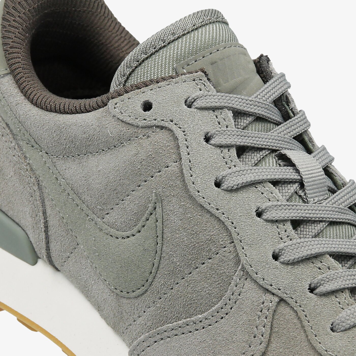 Дамски маратонки NIKE W INTERNATIONALIST SE 872922-005 цвят каки