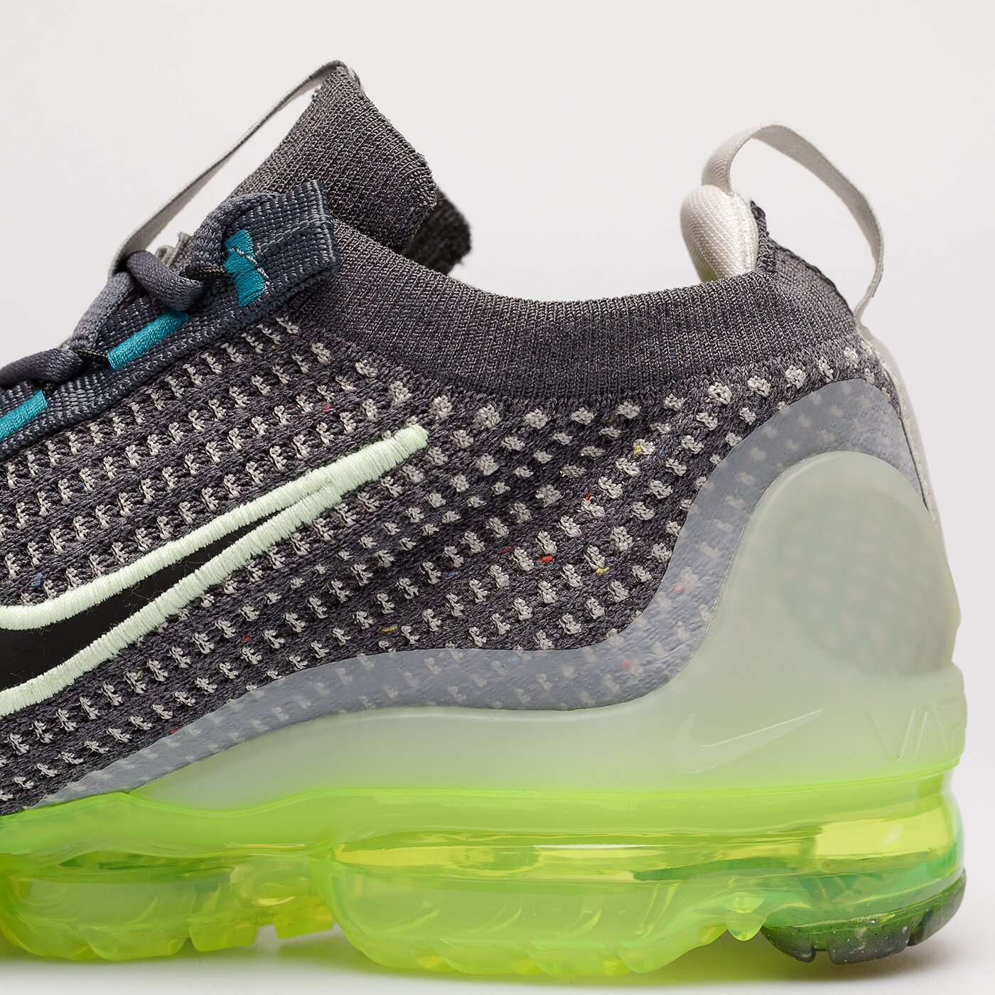 Детски маратонки NIKE AIR VAPORMAX 2021 FK db1550-009 цвят сив