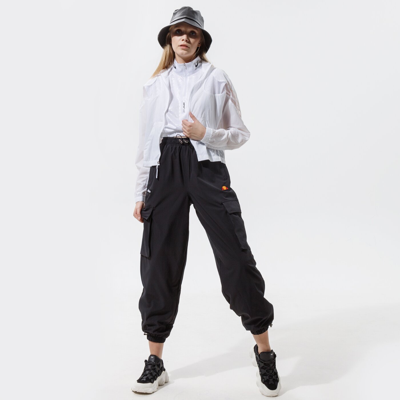 Дамско преходно яке NIKE ЯКЕ SPORTSWEAR cz8284-100 цвят бял