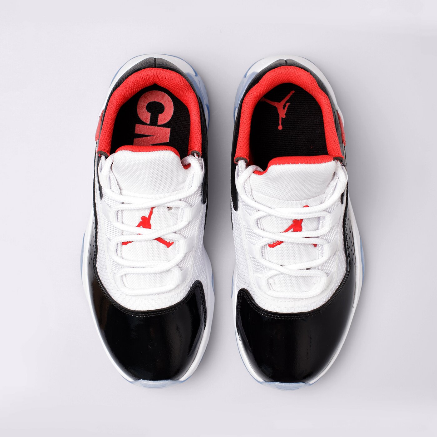 Детски маратонки AIR JORDAN 11 CMFT LOW cz0907-160 цвят черен