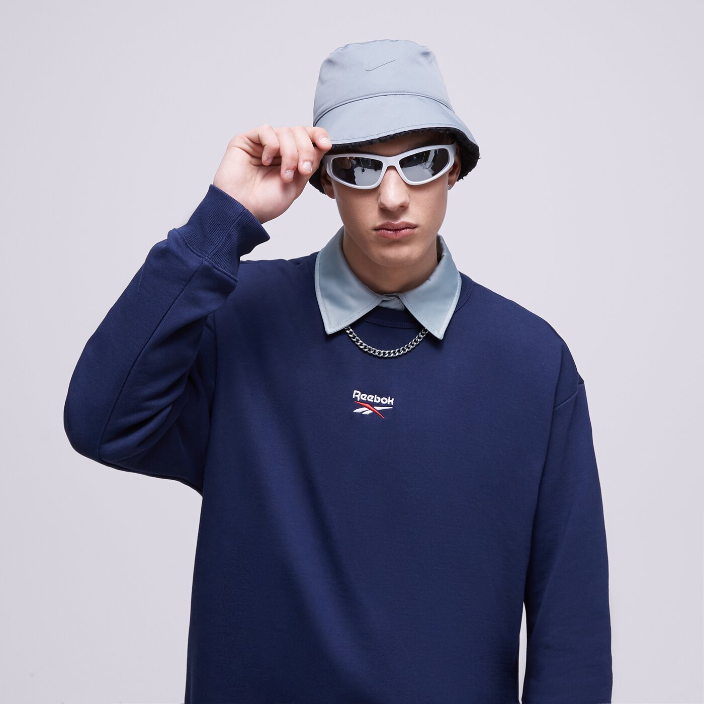 Мъжки суичър REEBOK СУИТЧЪР CL SV CREW hs7146 цвят тъмносин