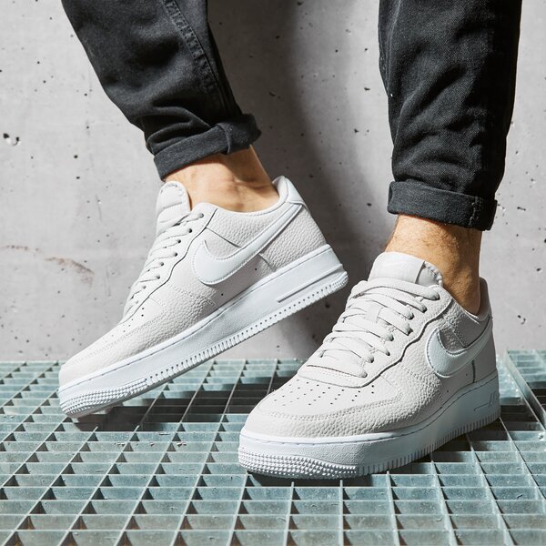 Мъжки маратонки NIKE AIR FORCE 1 '07  ct2302-001 цвят бежов