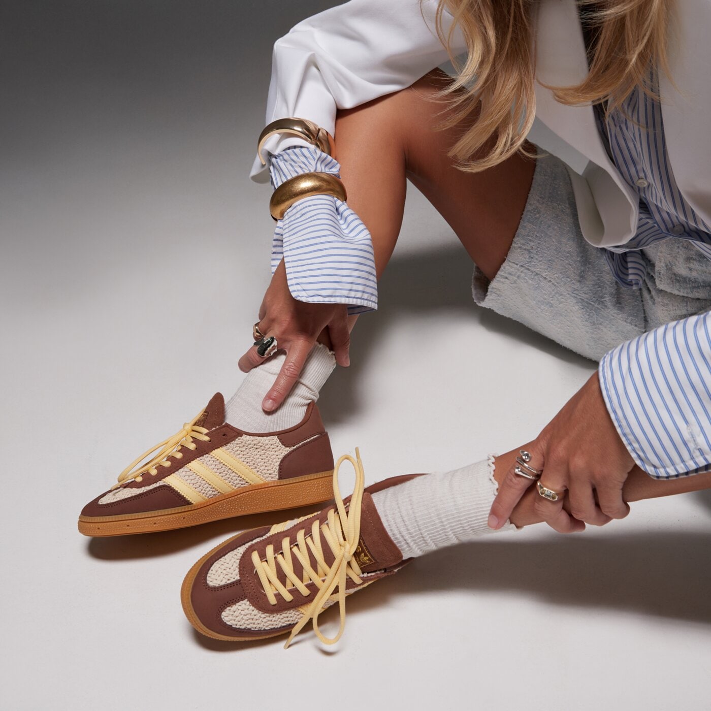 Дамски маратонки ADIDAS HANDBALL SPEZIAL W jq8411 цвят кафяв