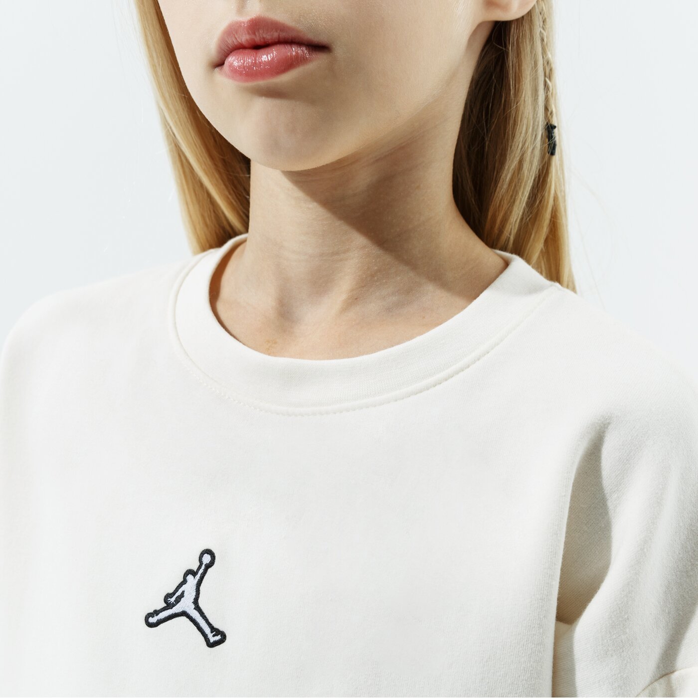 Детски суичър JORDAN СУИТЧЪР JORDAN ESSENTIALS CREW GIRL 45a859-w5t цвят бежов