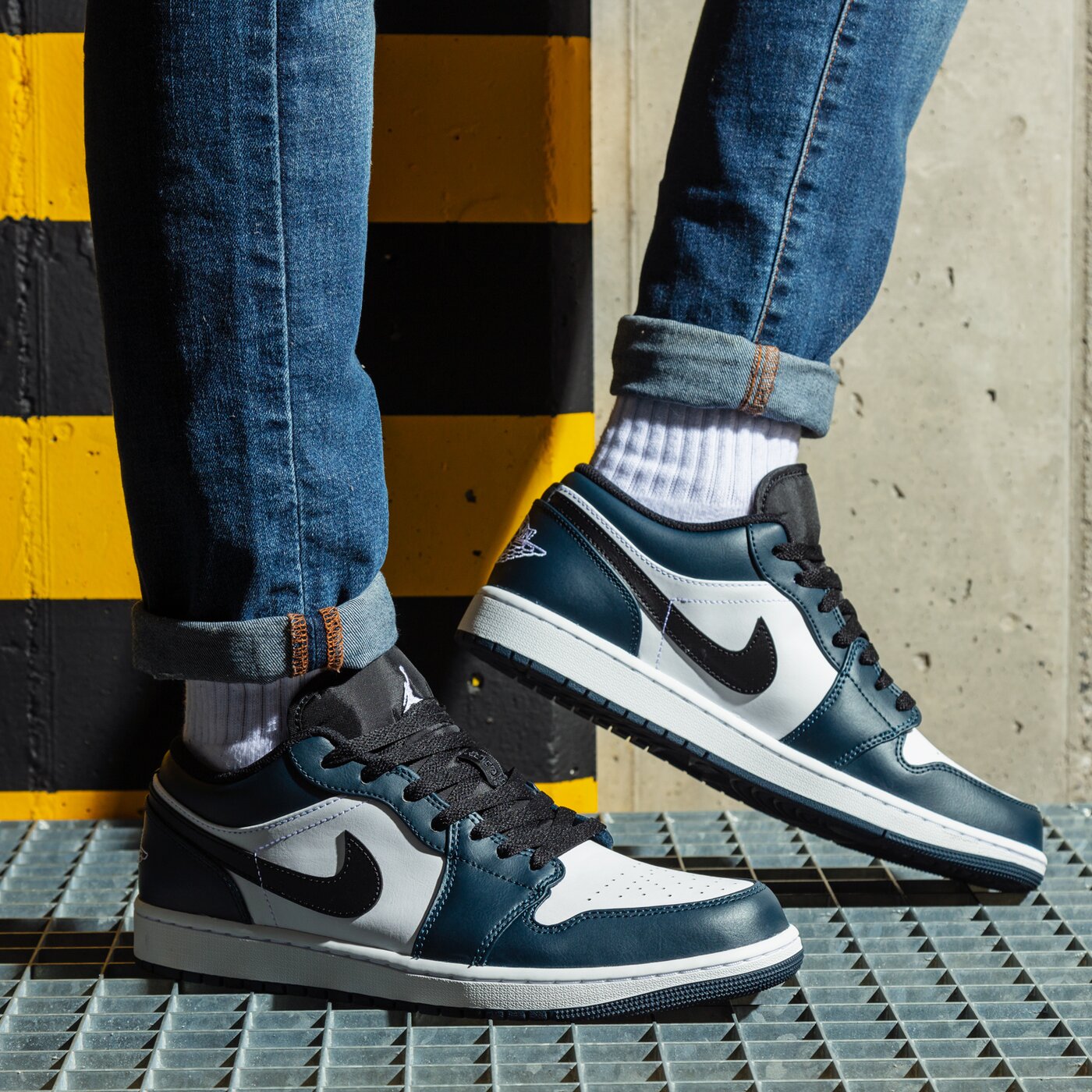 Мъжки маратонки AIR JORDAN 1 LOW  553558-411 цвят тъмносин