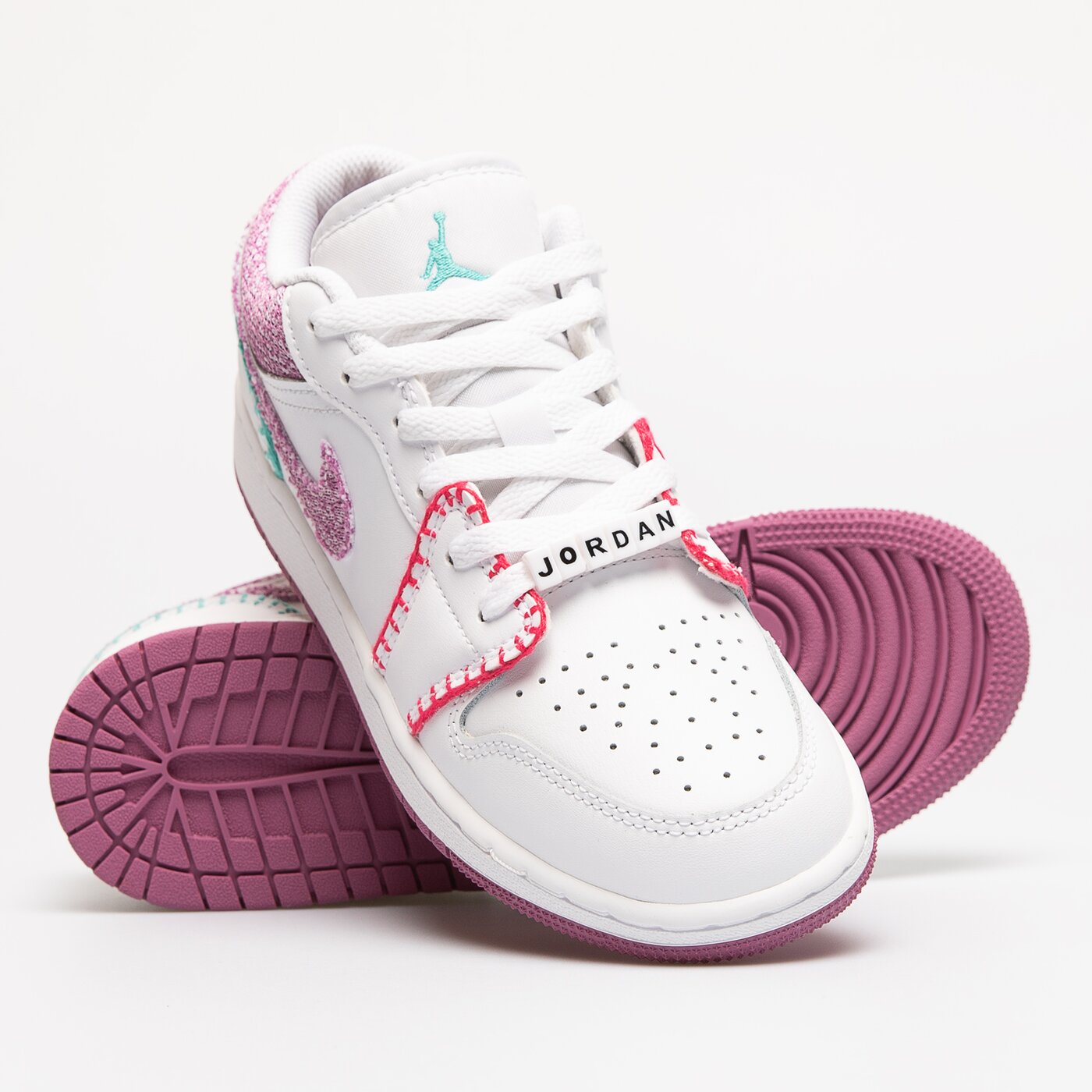 Детски маратонки AIR JORDAN 1 LOW SE (GS) dm9037-100 цвят бял