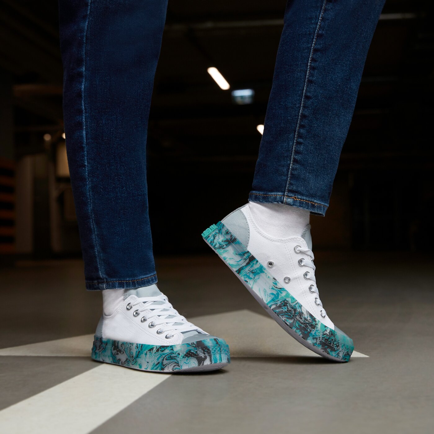 Дамски маратонки CONVERSE CHUCK TAYLOR ALL STAR CX a00427c цвят бял