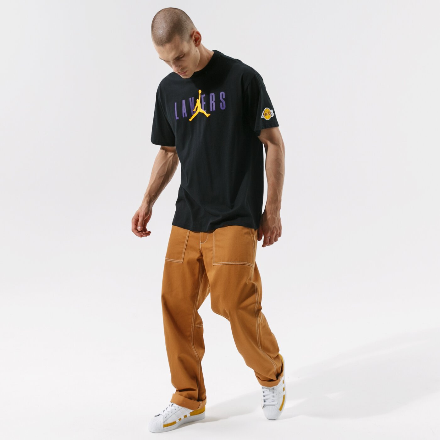 Мъжка тениска NIKE ТЕНИСКА LAL M NK CTS JDN STMT SS TEE NBA da6512-010 цвят черен