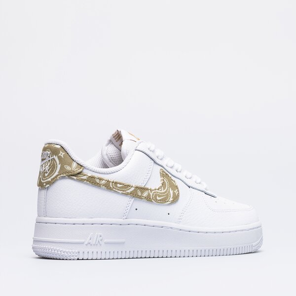 Дамски маратонки W AIR FORCE 1 '07 ESS dj9942-101 цвят бял