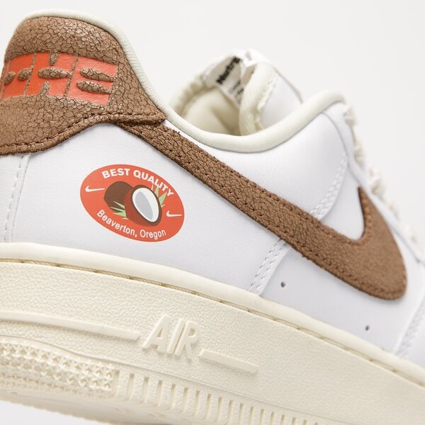 Дамски маратонки NIKE WMNS AIR FORCE 1 '07 LX dj9943-101 цвят бял