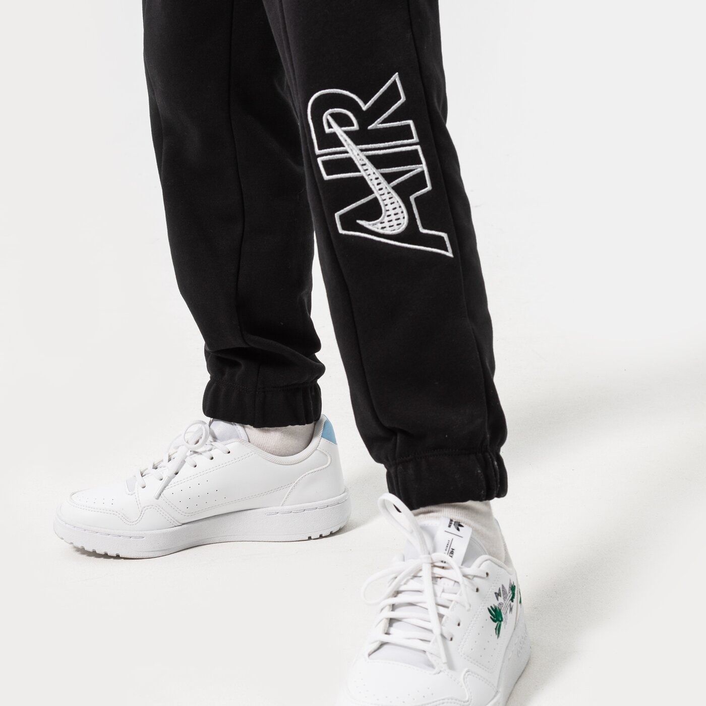 Детски панталони NIKE ПАНТАЛОНИ G NSW AIR FT PANT GIRL dm8373-010 цвят черен