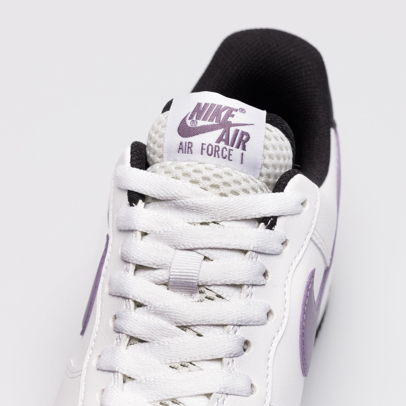 Мъжки маратонки NIKE AIR FORCE 1 '07 LV8 dh7440-100 цвят бял