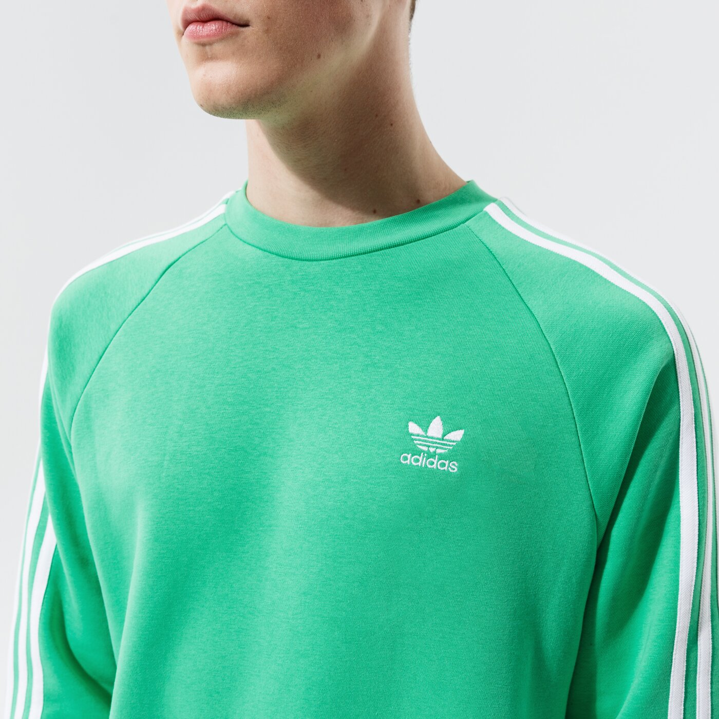 Мъжки суичър ADIDAS СУИТЧЪР 3-STRIPES CREW h06670 цвят зелен