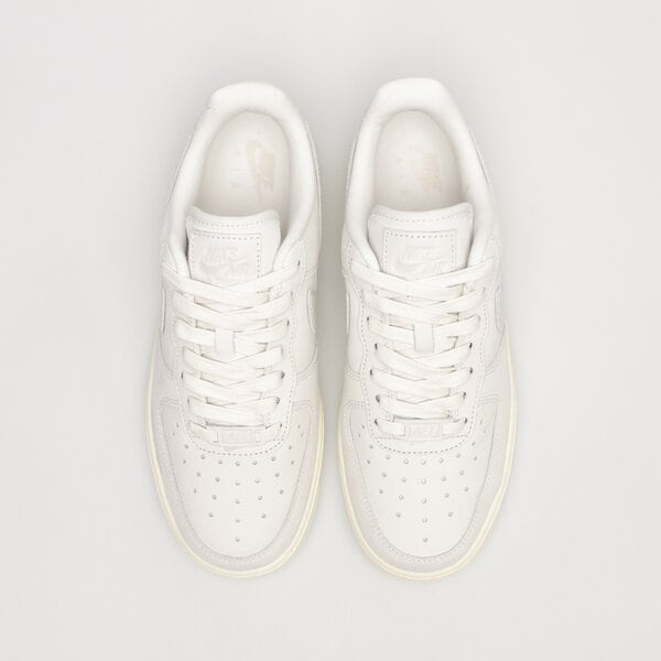 Дамски маратонки NIKE AIR FORCE 1 '07 PRM dr9503-100 цвят бял