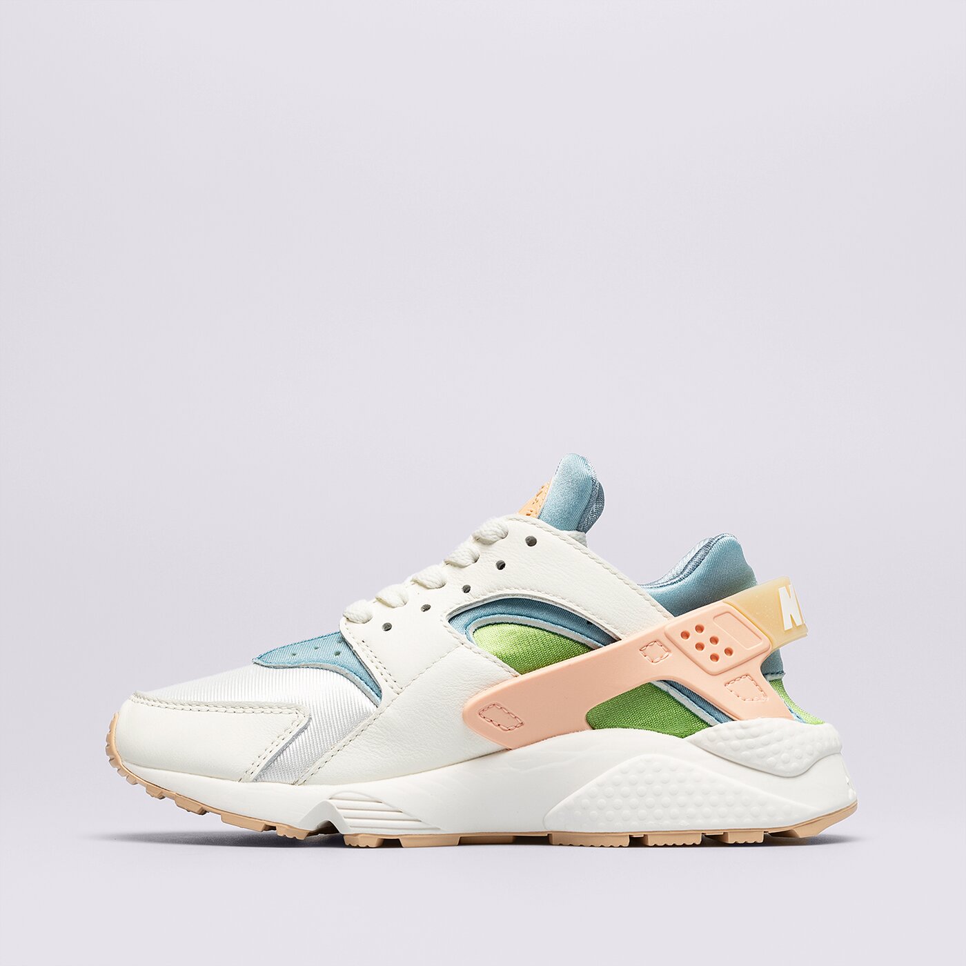 Дамски маратонки NIKE AIR HUARACHE SE dq0117-100 цвят многоцветен