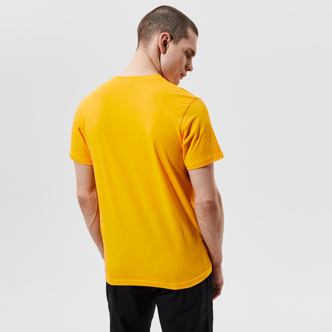 Мъжка тениска VANS ТЕНИСКА MN VANS OTW SAFFRON/АНЦУГS BLUES vn000jayz5m1 цвят жълт