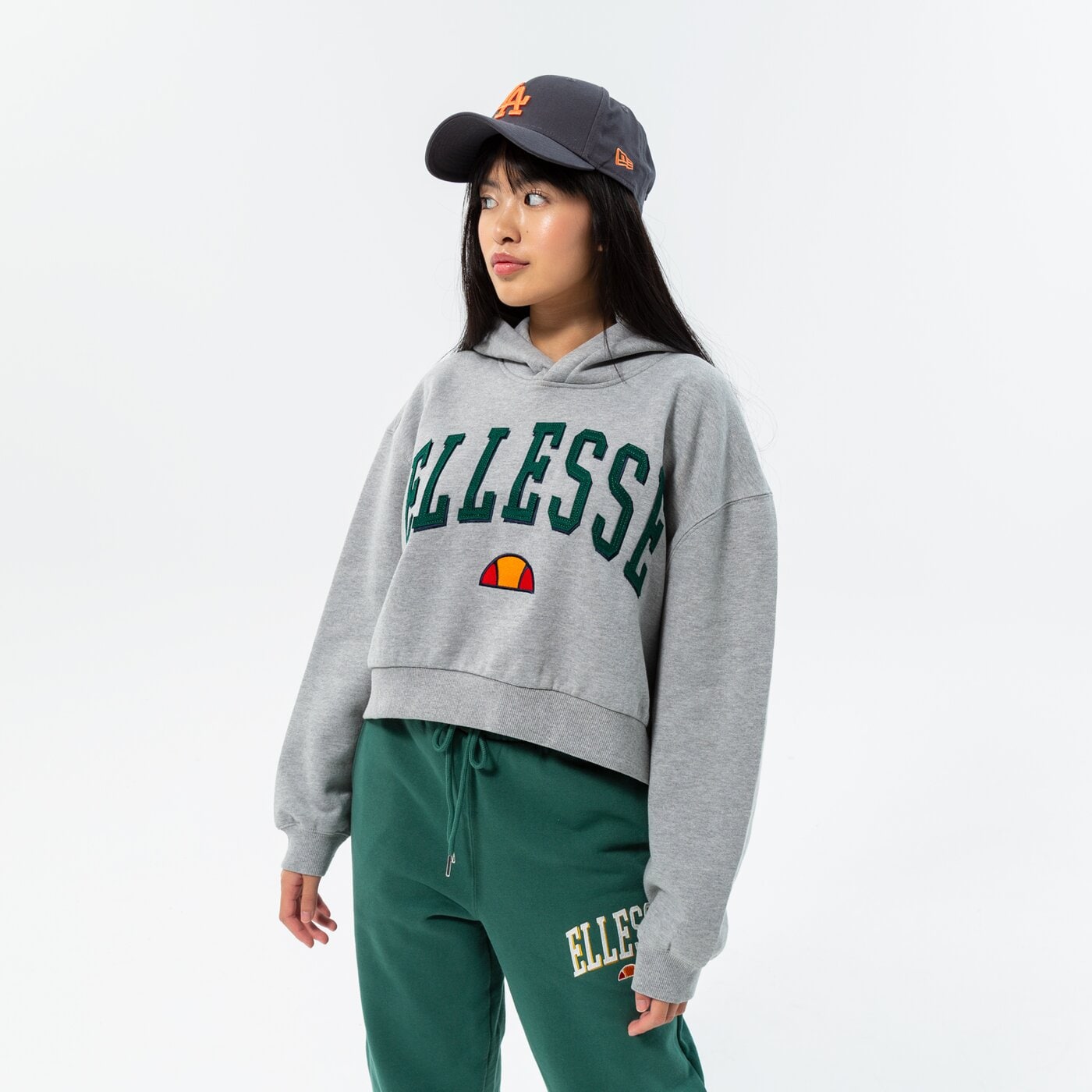 Дамски суичър ELLESSE СУИТЧЪР С КАЧУЛКА RAMO CROP HOODY GREY MRL sgp15918112 цвят сив