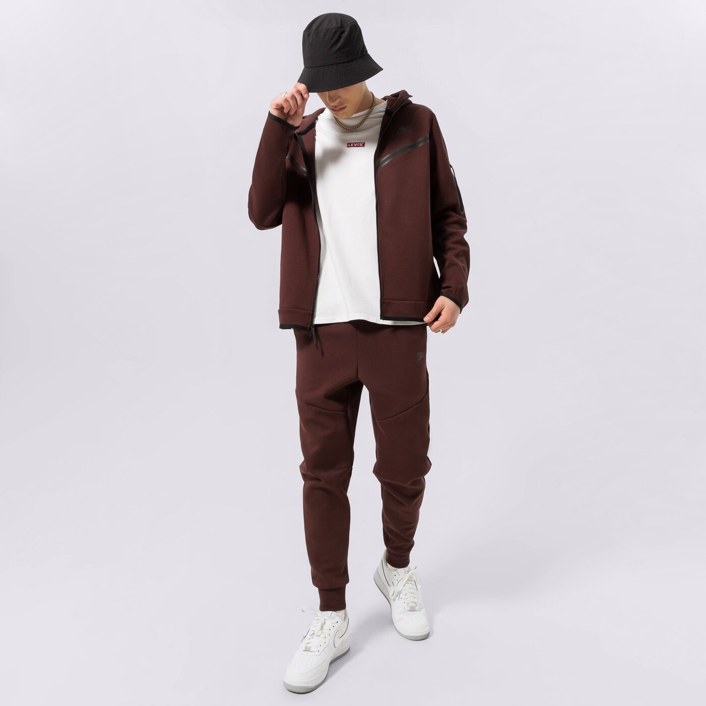 Мъжки суичър NIKE СУИТЧЪР С КАЧУЛКА SPORTSWEAR TECH FLEECE cu4489-227 цвят кафяв