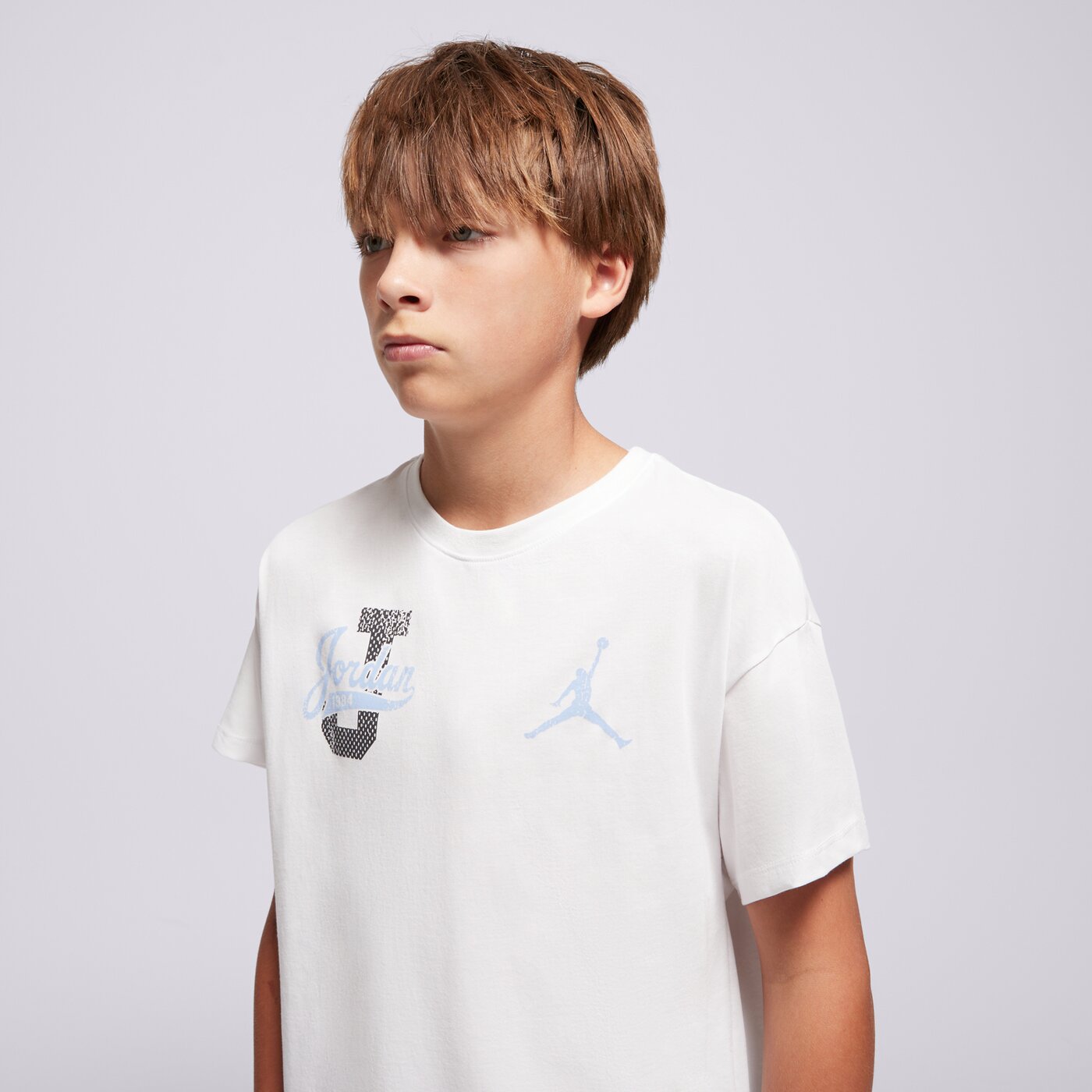 Детска тениска JORDAN ТЕНИСКА JDG DISTRESSED COLLIGIATE G 45f223-001 цвят бял