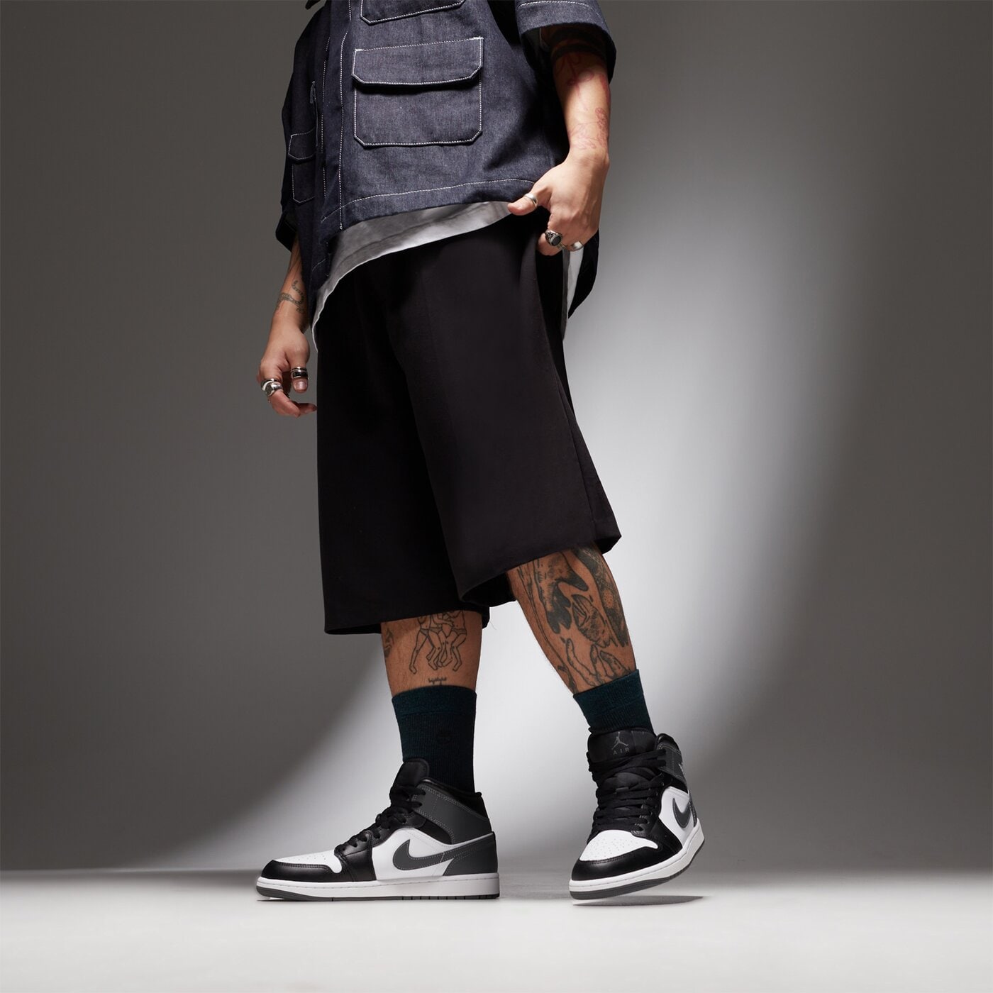 Мъжки маратонки AIR JORDAN 1 MID  dq8426-001 цвят сив