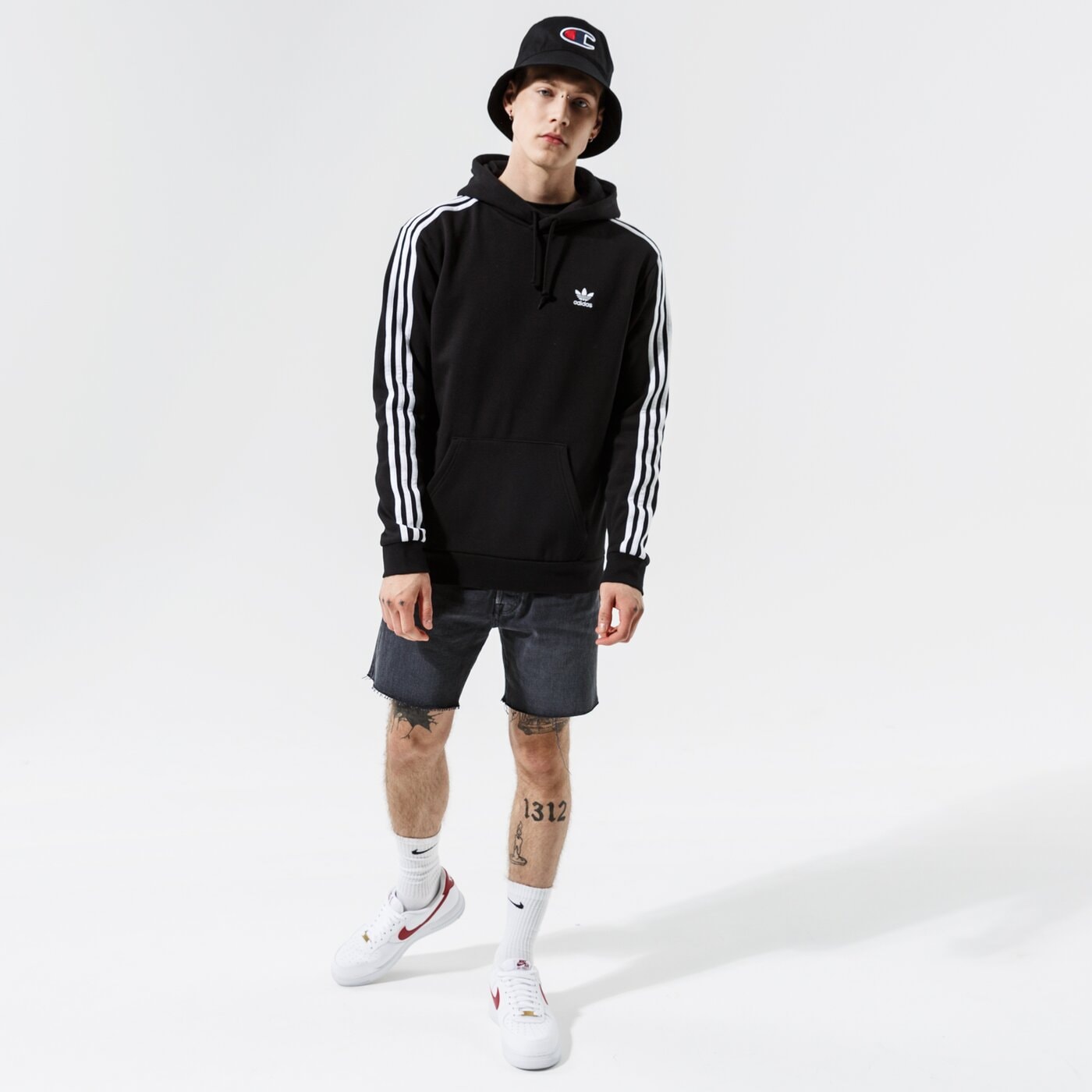 Мъжки суичър ADIDAS СУИТЧЪР С КАЧУЛКА 3-STRIPES HOODY h06676 цвят черен