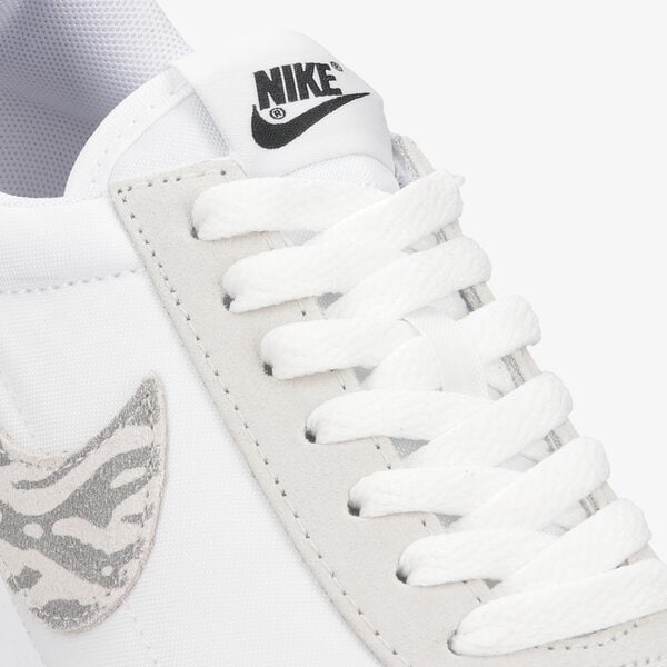 Дамски маратонки NIKE DBREAK SE dm3346-101 цвят бял