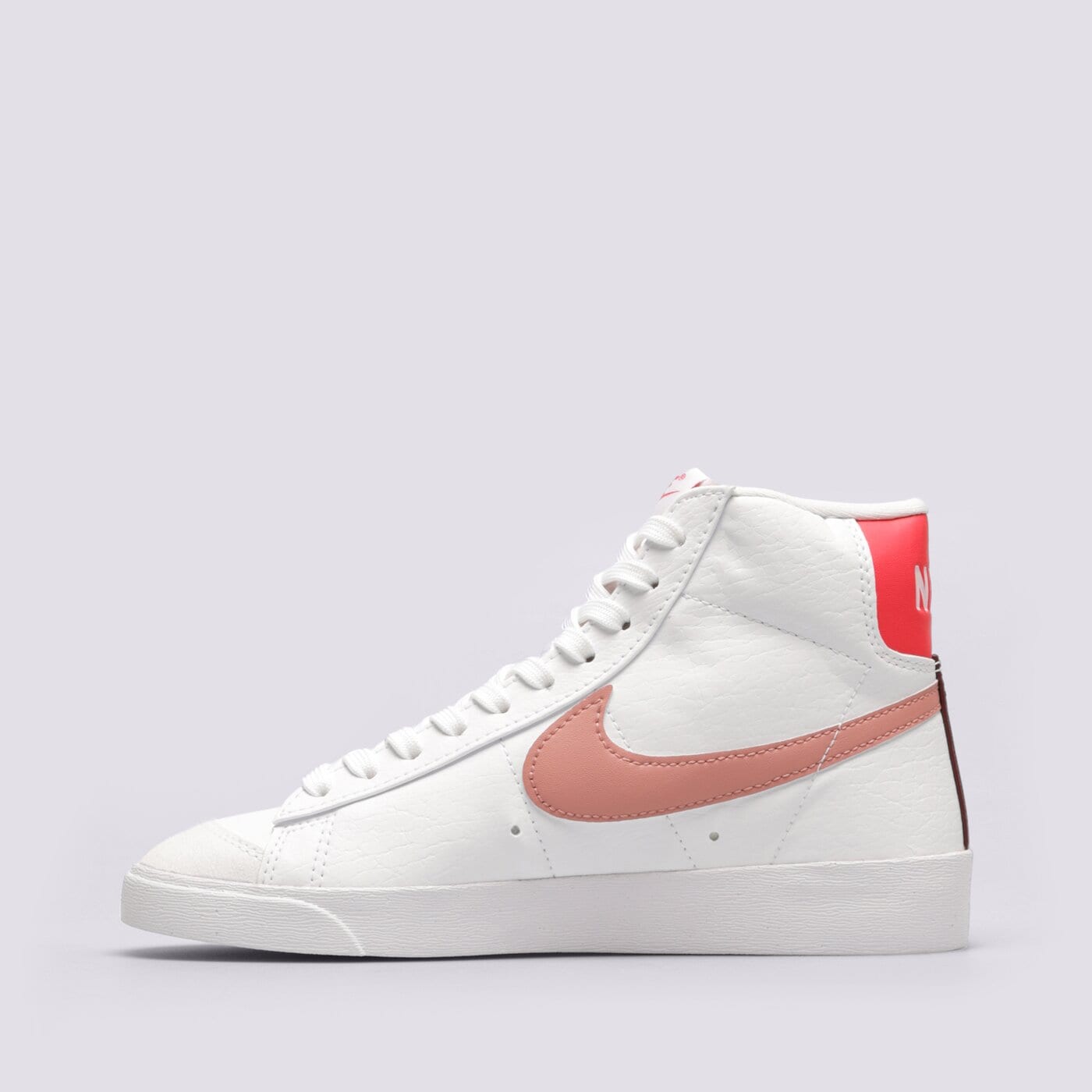 Дамски маратонки NIKE W BLAZER MID '77 NEXT NATURE dq4124-105 цвят бял