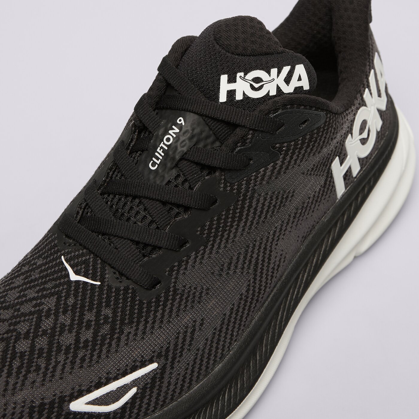 Дамски маратонки HOKA CLIFTON 9 1127896bwht цвят черен