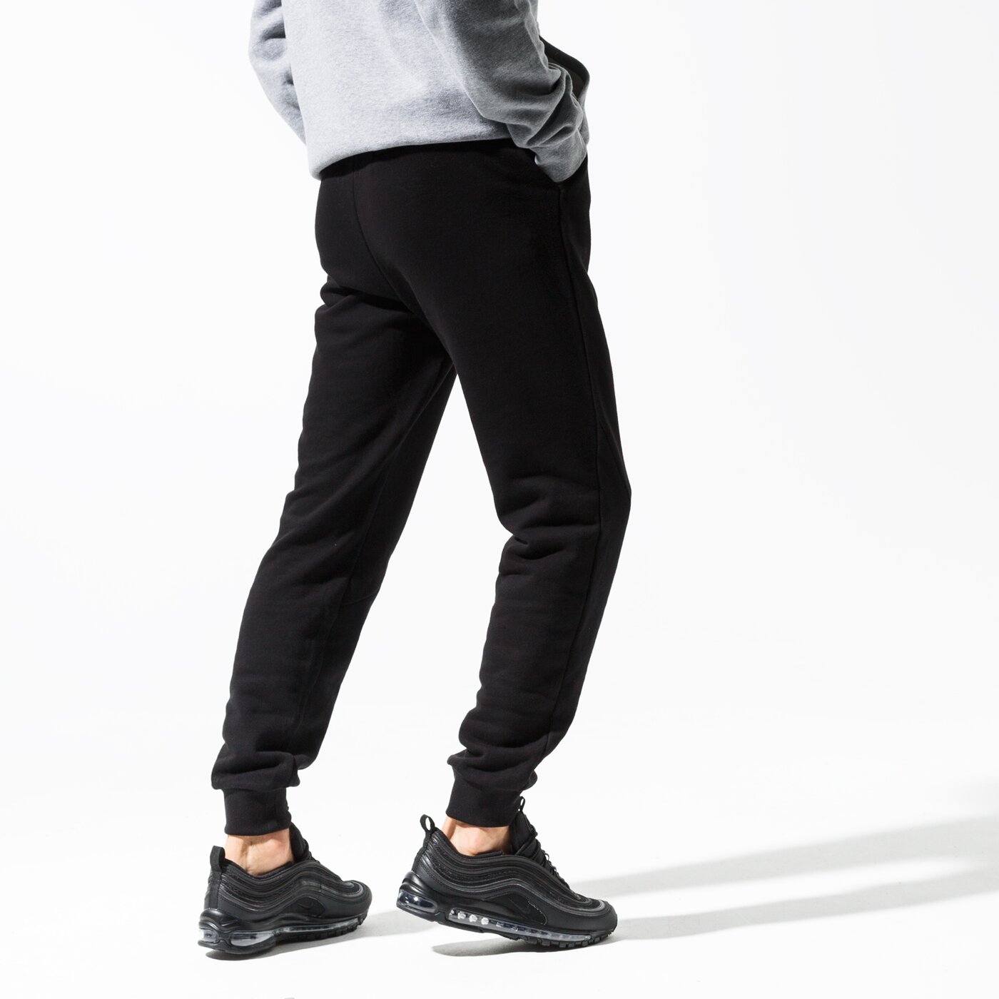 Мъжки панталони CONFRONT ПАНТАЛОНИ ESSENTIAL BLK PANTS cf39spm30001 цвят черен