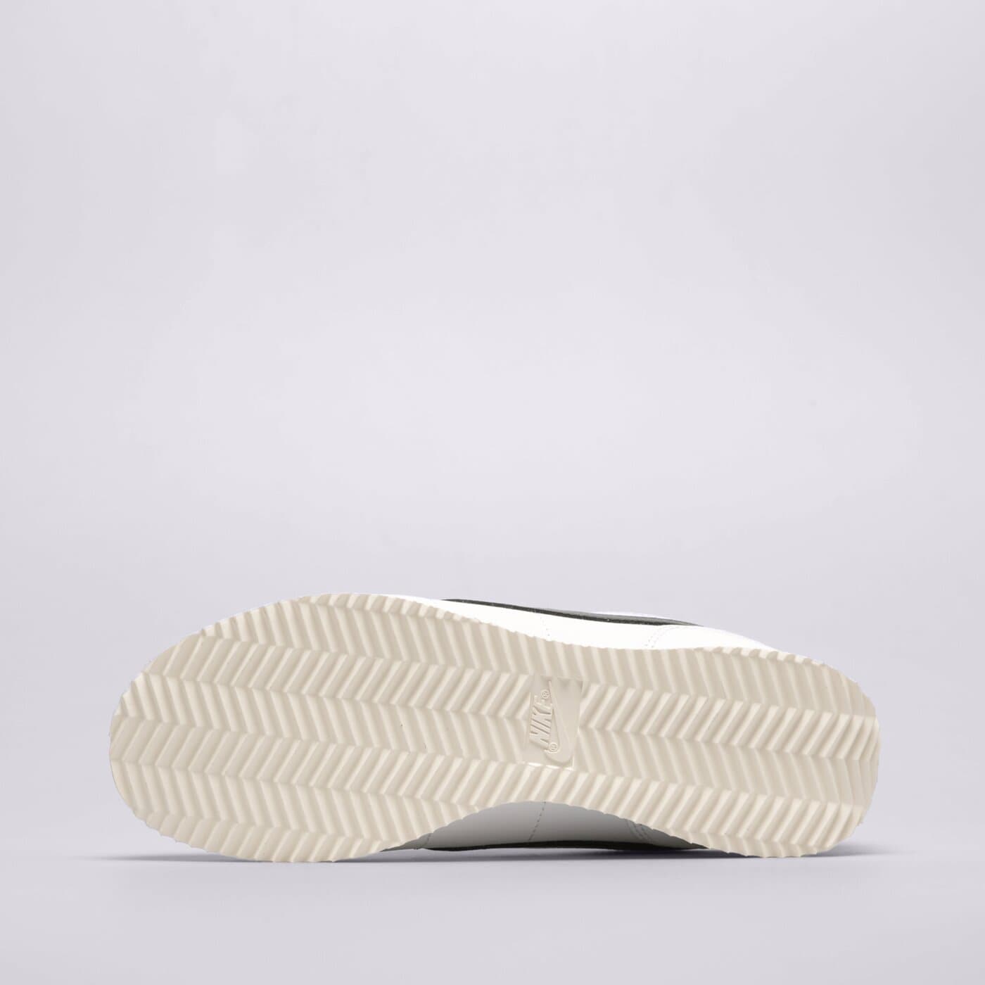 Дамски маратонки NIKE CORTEZ  dn1791-100 цвят бял