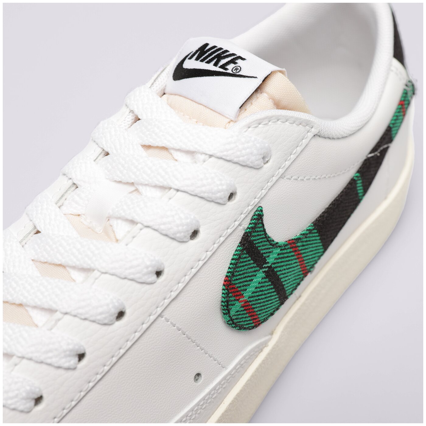Мъжки маратонки NIKE BLAZER LOW '77 PREMIUM dv0801-100 цвят бял