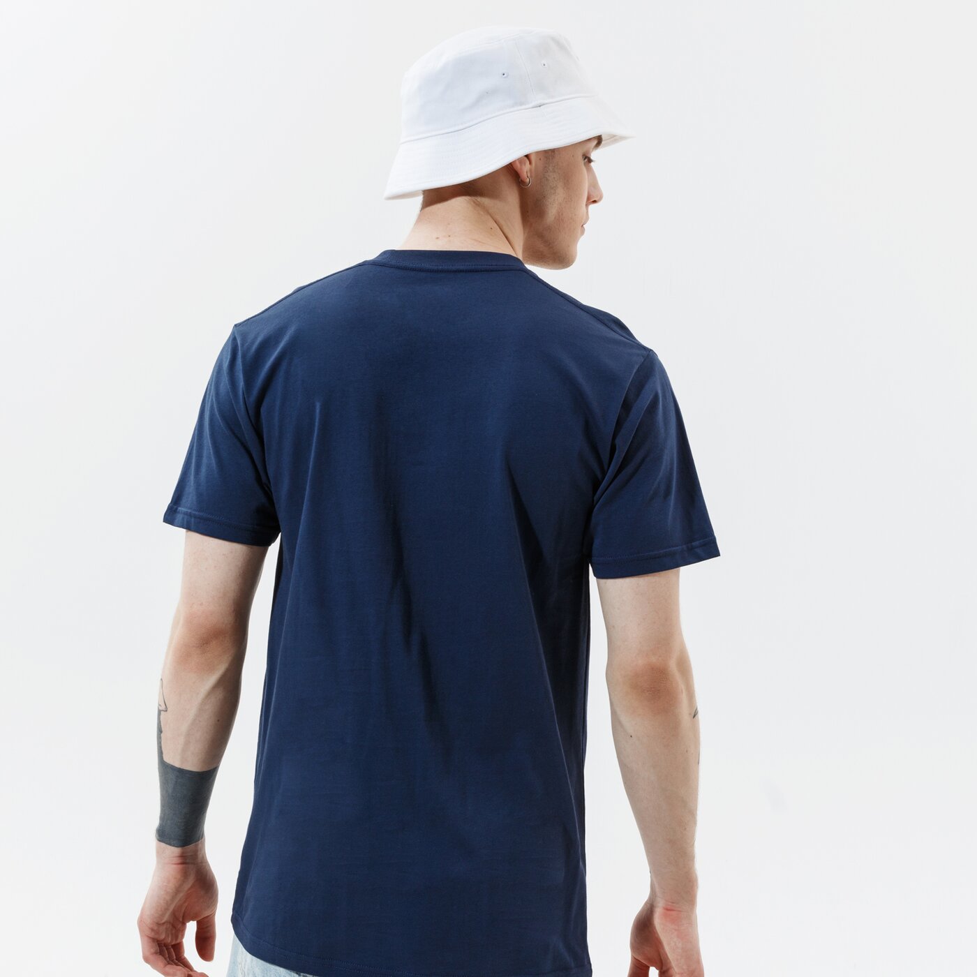 Мъжка тениска VANS ТЕНИСКА MN LEFT CHEST LOGO TEE АНЦУГS BLUES/WHITE vn0a3cze5s21 цвят тъмносин