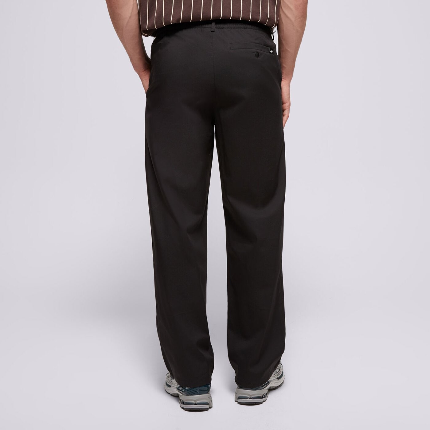 Мъжки панталони NEW BALANCE ПАНТАЛОНИ ATHLETICS STANDARD PANT 30" mp43560bk цвят черен