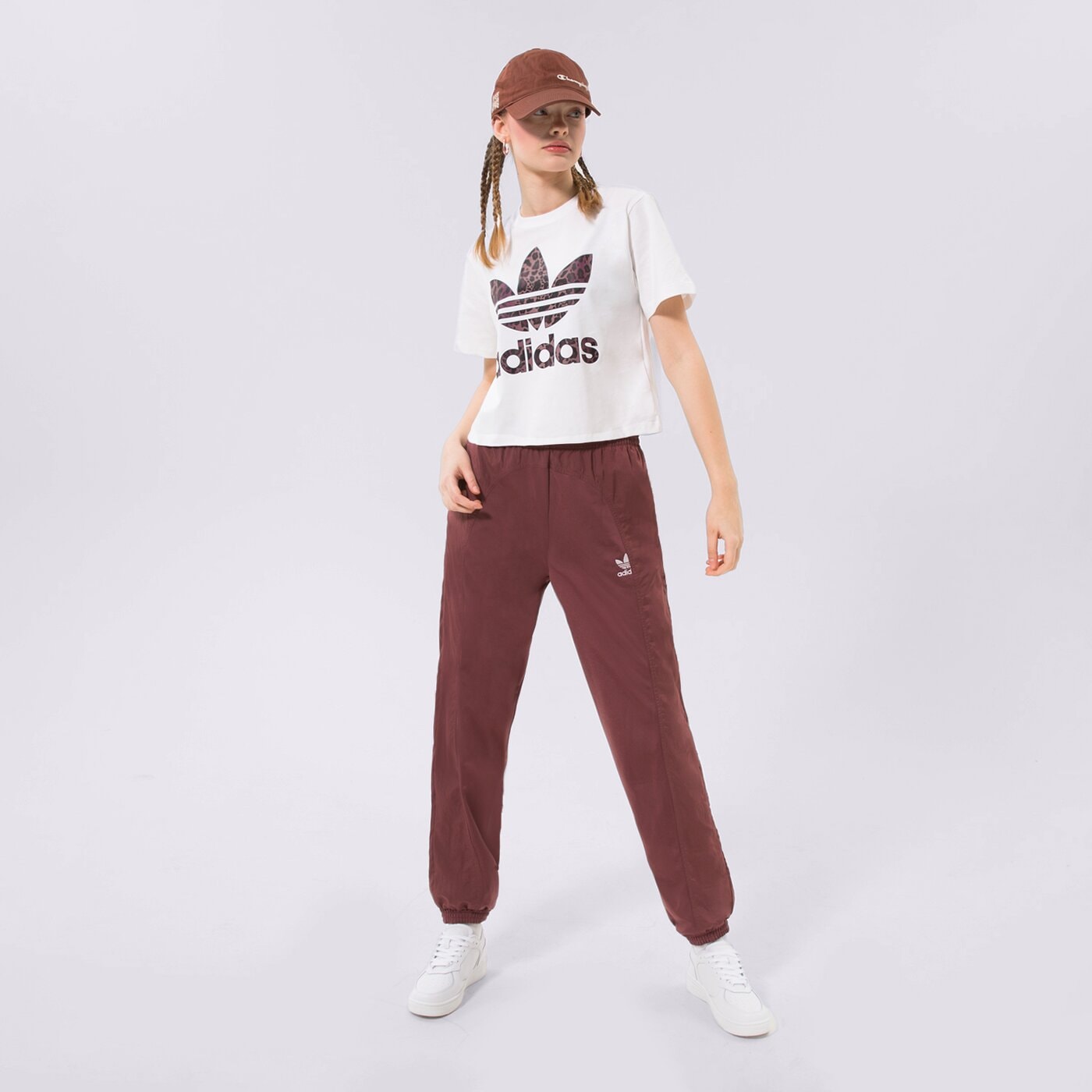 Дамски панталони ADIDAS ПАНТАЛОНИ PANTS hc7043 цвят бордо