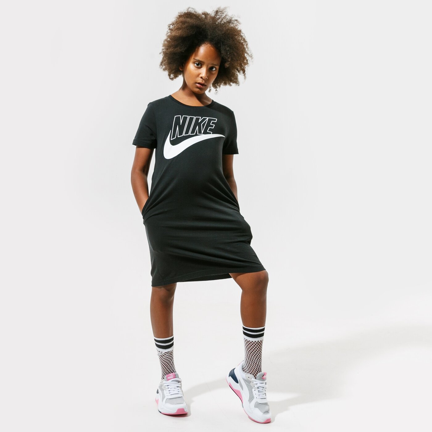  NIKE РОКЛЯ SPORTSWEAR cu8375-010 цвят черен