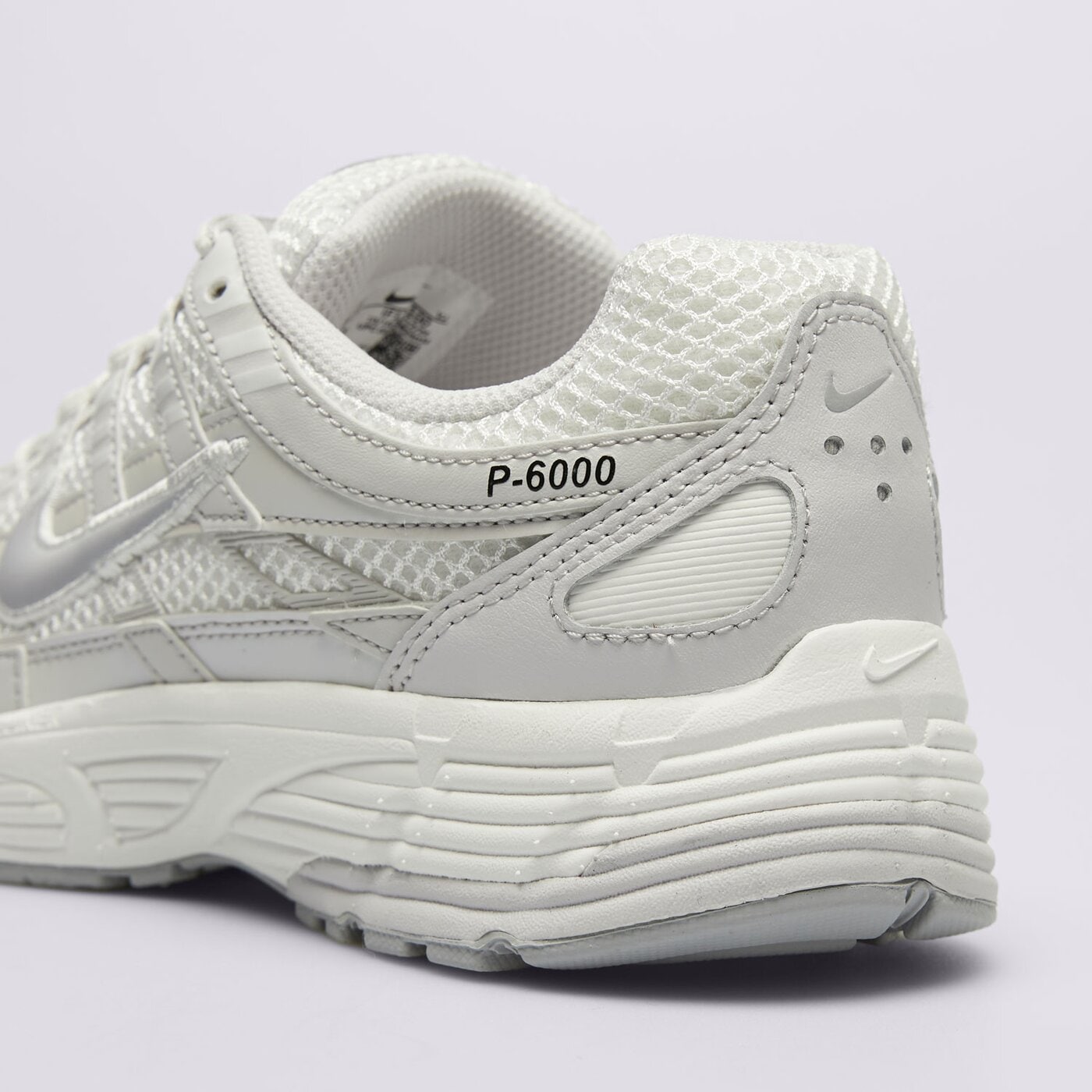 Дамски маратонки NIKE W P-6000 SE if1756-100 цвят сив