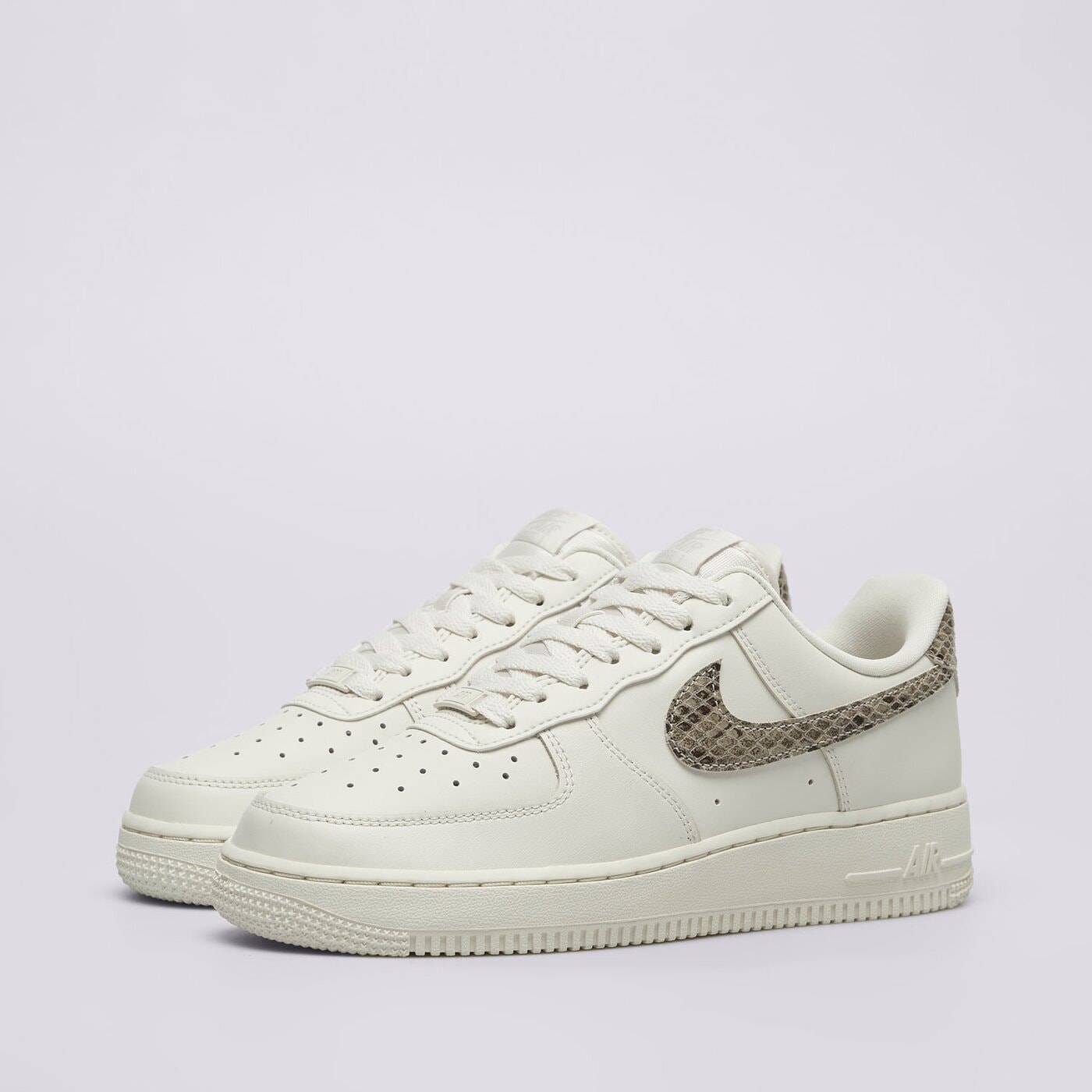 Дамски маратонки NIKE WMNS AIR FORCE 1 '07 REC dd8959-002 цвят бежов