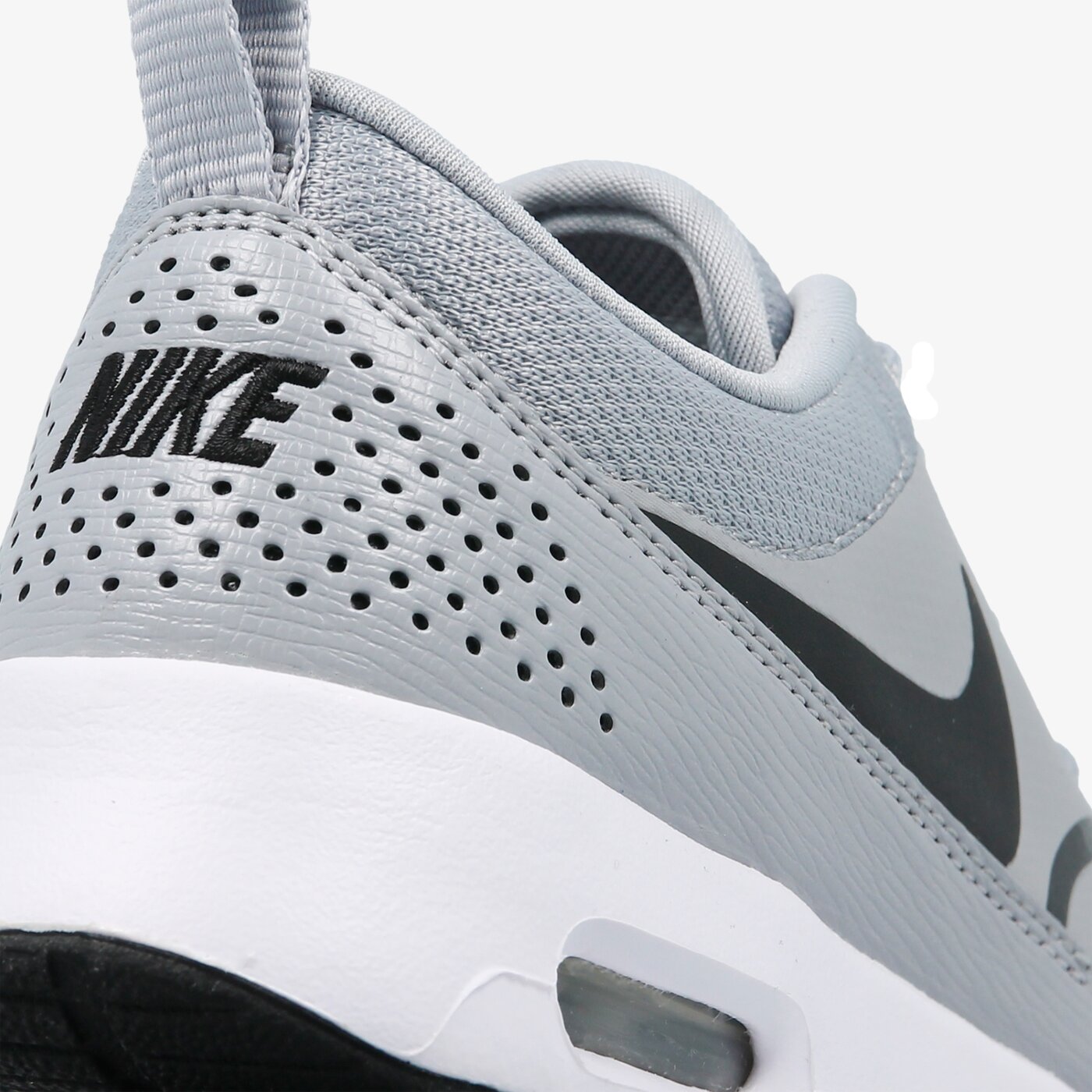 Дамски маратонки NIKE WMNS NIKE AIR MAX THEA  599409-030 цвят сив